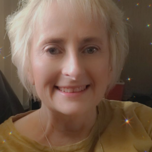 Angela Carr's avatar